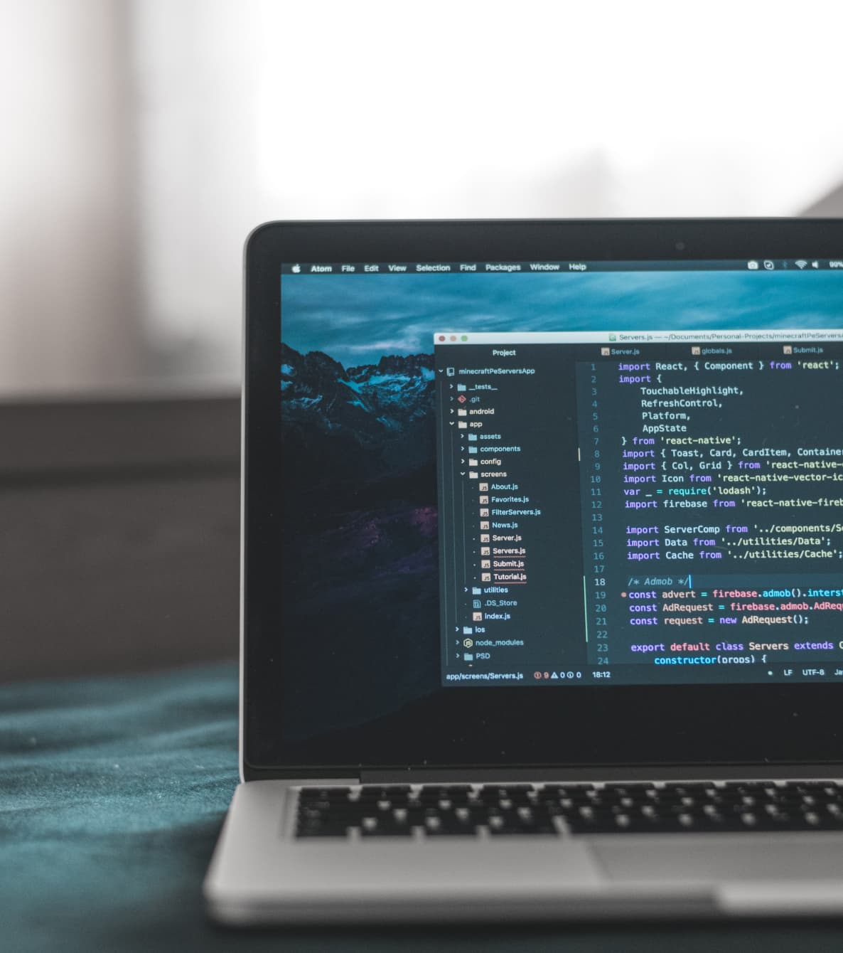 Laptop with optimization code of WordPress